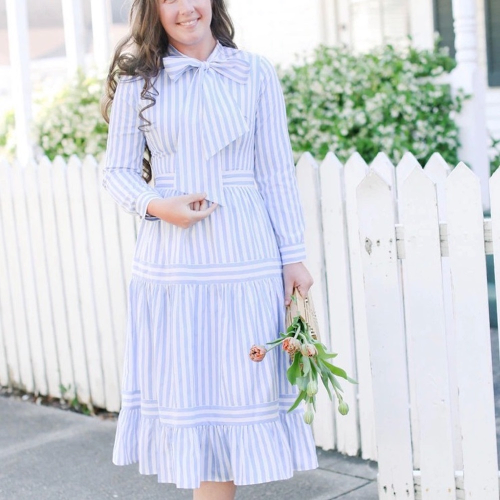 Dainty Jewells Blissful Boardwalk midi dress. Size Medium. Excellent condition.
